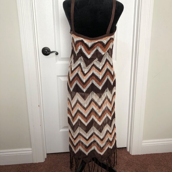 Almost Famous Women's Crochet Dress Large Brown & White‎ Chevron Pattern NWT - Picture 5 of 8